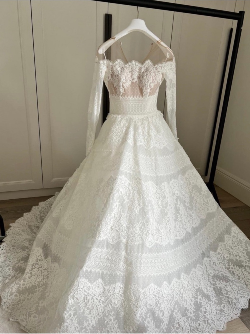 Zuhair Murad Haute Couture “Sharlene” Wedding Dress + Veil (Retailed 20k+)